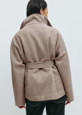 Selina | Veste Courte à Col Haut et Ceinture pour Femme