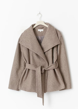 Selina | Veste Courte à Col Haut et Ceinture pour Femme