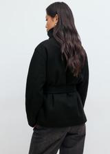 Selina | Veste Courte à Col Haut et Ceinture pour Femme