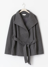 Selina | Veste Courte à Col Haut et Ceinture pour Femme